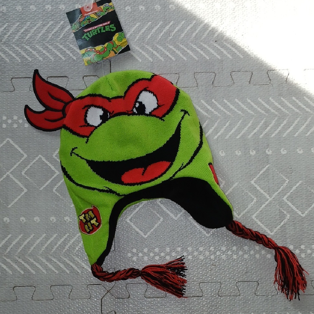 Nickelodeon TMNT Green and Red Knit Hat